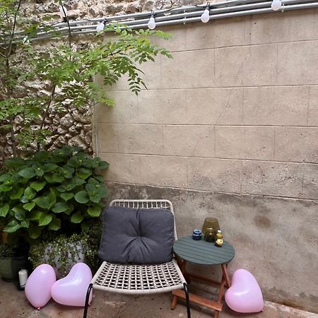 오빌레 Le Nid D'Isa B&B 외부 사진