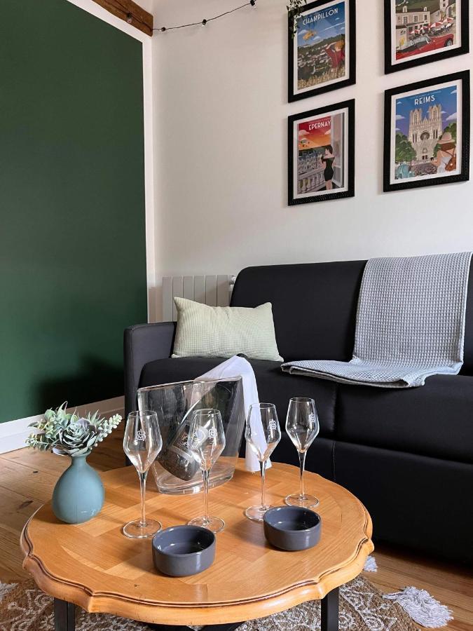 오빌레 Le Nid D'Isa B&B 외부 사진