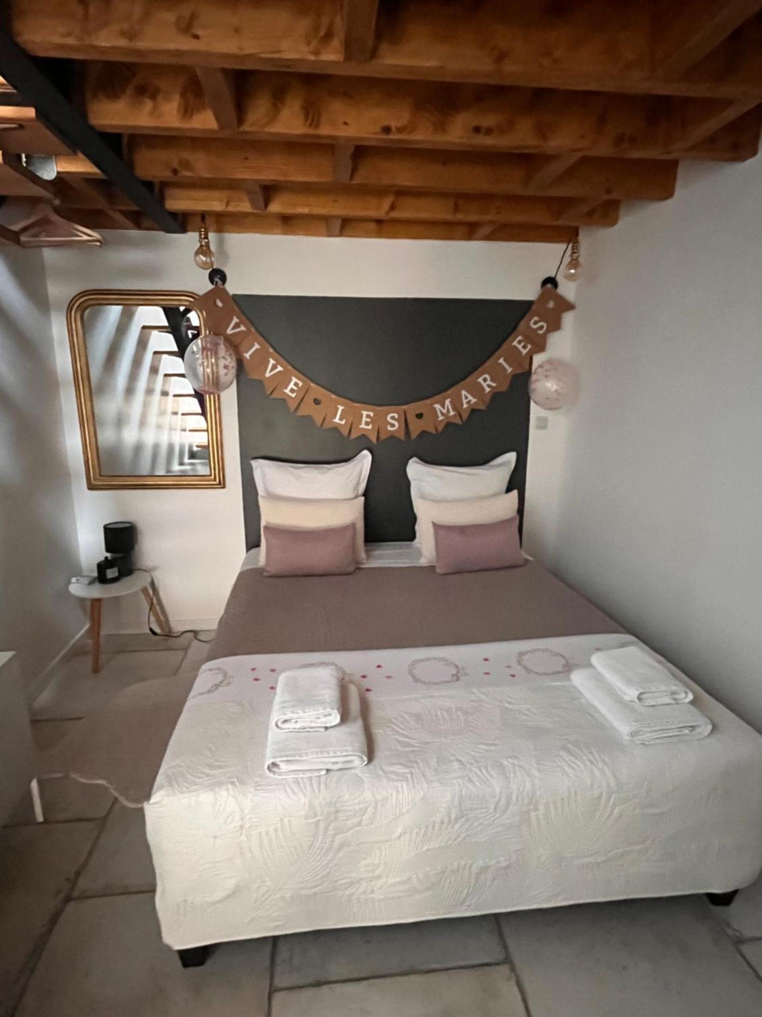오빌레 Le Nid D'Isa B&B 외부 사진